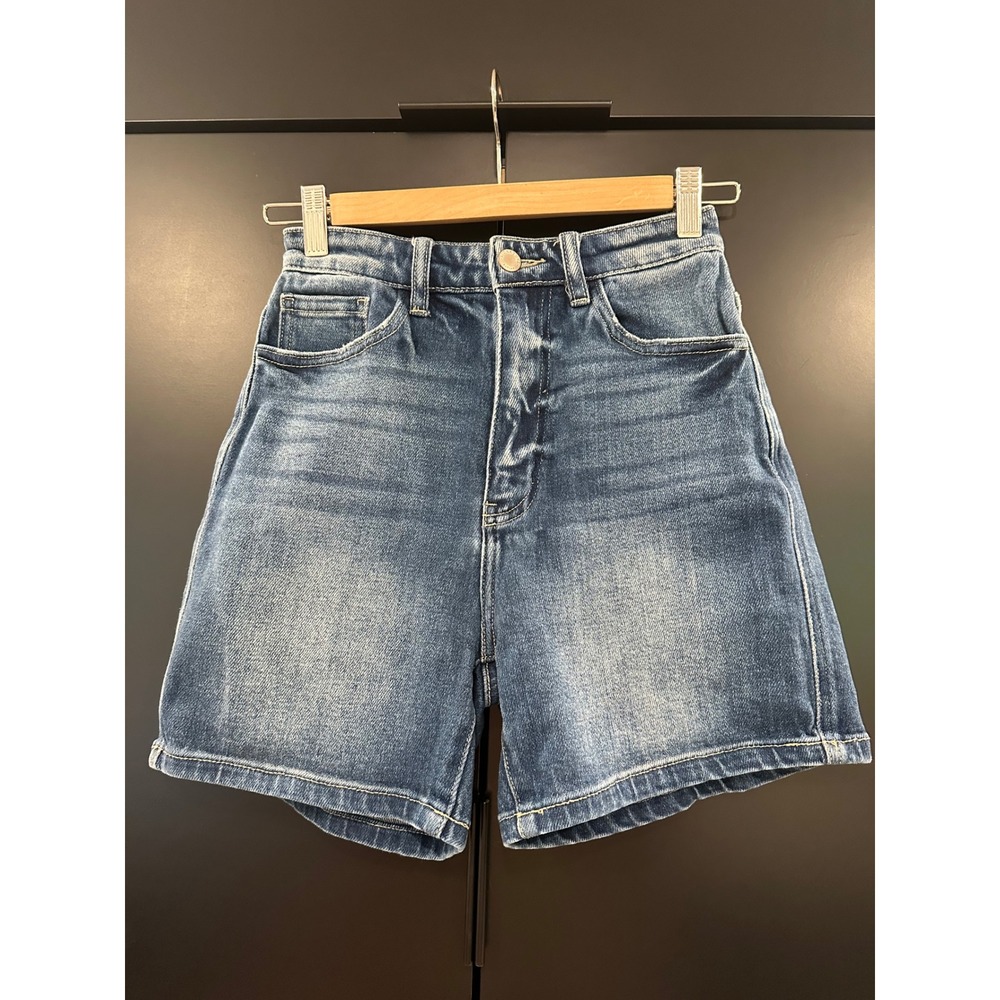 Kancan Signature Mom Fit High Rise Denim Shorts Medium Wash VBK1808 Size 23